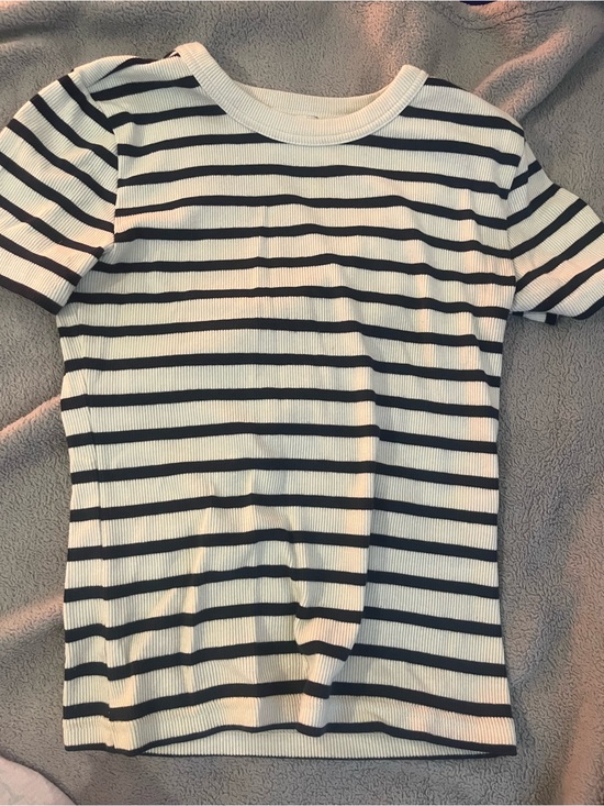 Zara Tops - Zara White and Black Ribbed Striped Tee